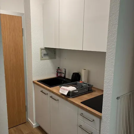 Geschaefts- Und 223 *